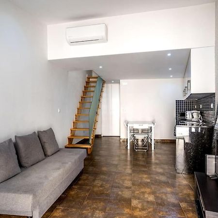 Cozy Ground Floor Studio With Ac And Loft Bedroom Lisbona Esterno foto
