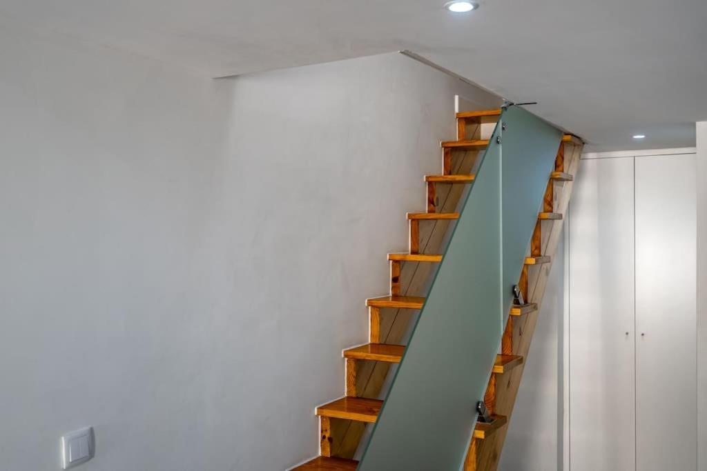 Cozy Ground Floor Studio With Ac And Loft Bedroom Lisbona Esterno foto